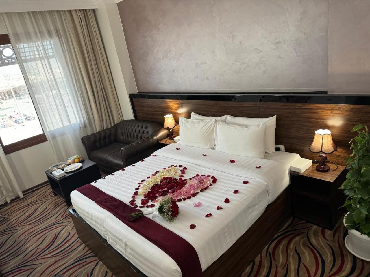 Hayah Golden Hotel Medina Bagian luar foto