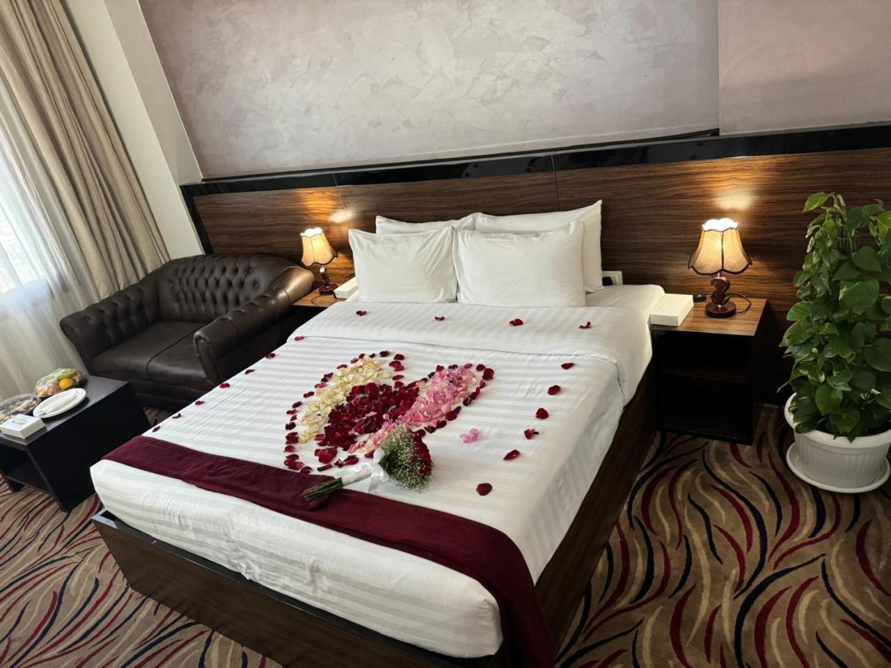 Hayah Golden Hotel Medina Bagian luar foto