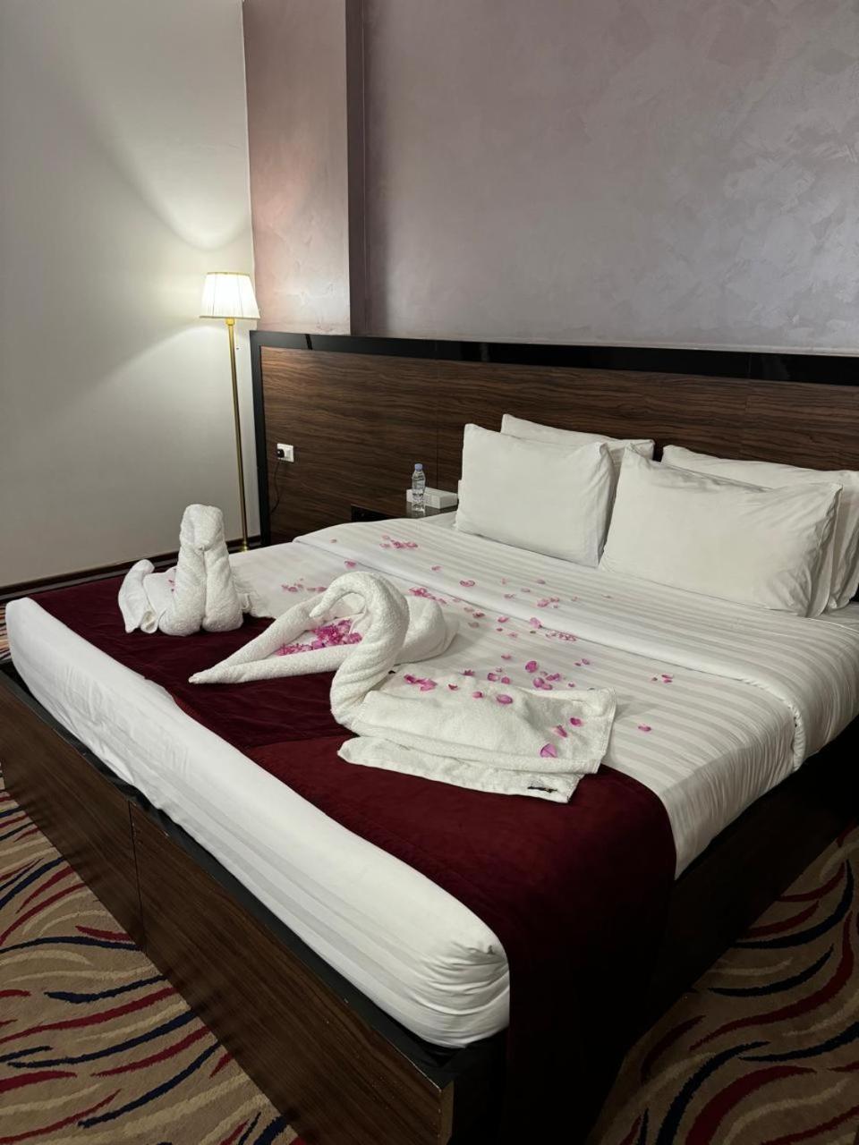 Hayah Golden Hotel Medina Bagian luar foto